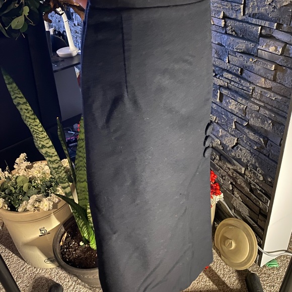 Black skirt - Picture 3 of 7